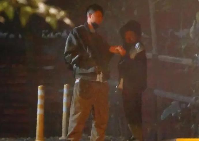 官宣啦!芒果台主持新女友怀孕,坚持不办婚礼?