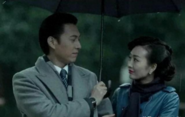 《伪装者》:明楼爱汪曼春吗?