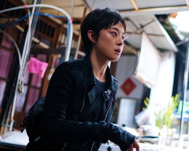 扫黑剧又出天花板级王炸,尺度炸裂,《狂飙》请靠边站