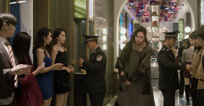 扫黑剧又出天花板级王炸,尺度炸裂,《狂飙》请靠边站