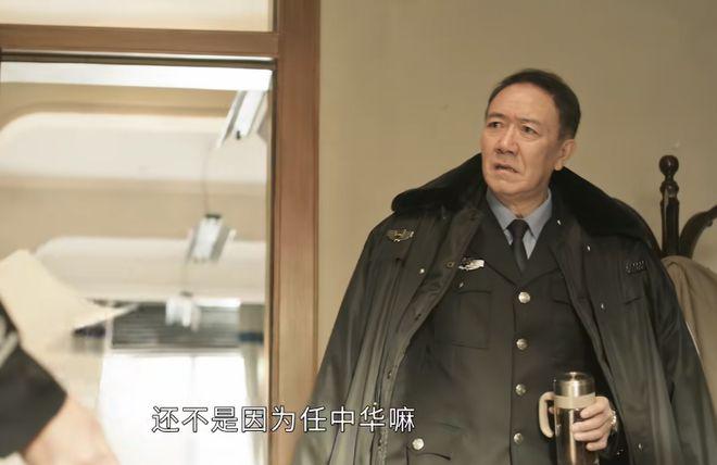 扫黑剧又出天花板级王炸,尺度炸裂,《狂飙》请靠边站