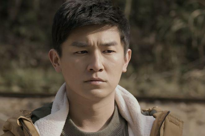 扫黑剧又出天花板级王炸,尺度炸裂,《狂飙》请靠边站