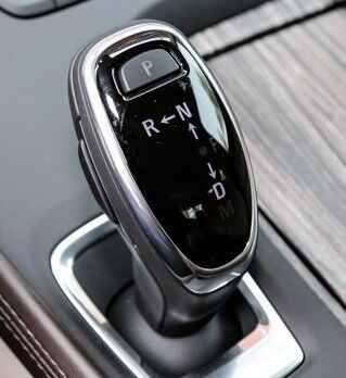​别克君越手动换挡模式怎么用，君越手动换挡使用技巧