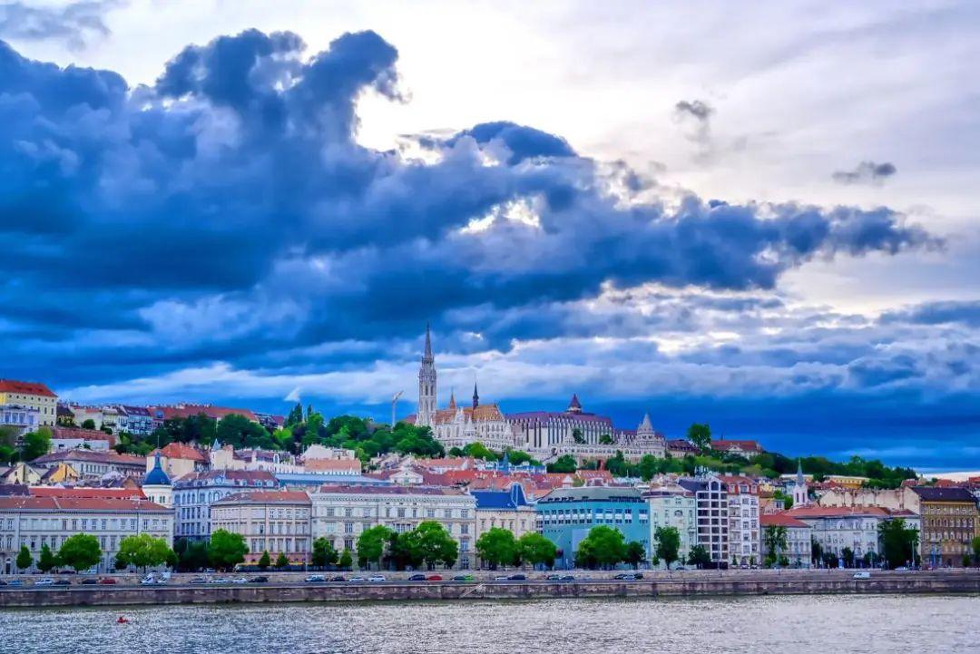 匈牙利国土面积多大 生活在匈牙利是种什么体验？