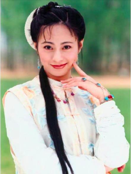 还珠格格第一部赵薇扎紫薇?还珠格格原定的主演