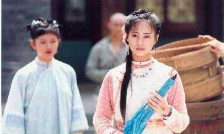 还珠格格第一部赵薇扎紫薇?还珠格格原定的主演