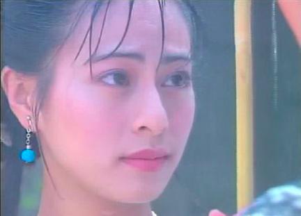 还珠格格第一部赵薇扎紫薇?还珠格格原定的主演