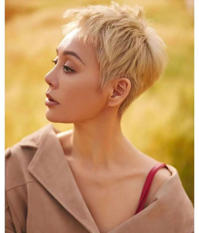 宁静:虽然工资低,但依然珍惜“铁饭碗”,努力捧起了“金饭碗”