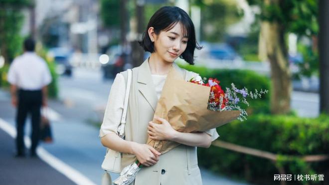 理智讨论:别只羡慕网红收入!小杨哥的话揭示了成功的另一面。