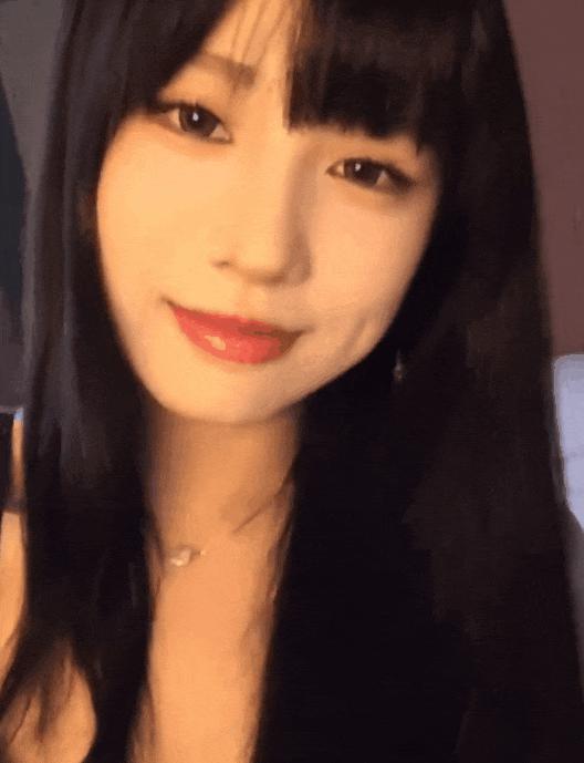 汪峰女儿18岁大变样,五官神似“年轻版李嘉欣”