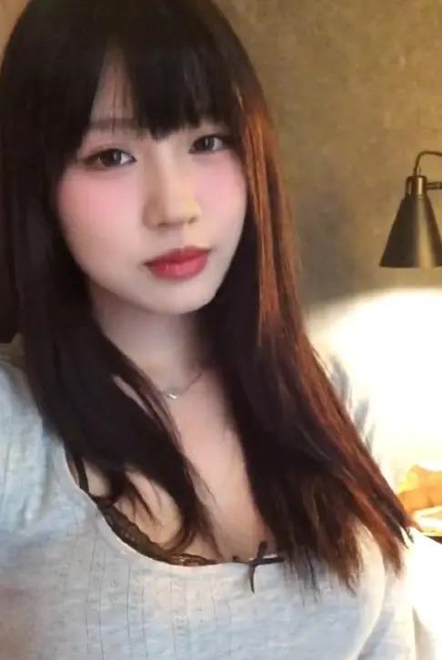 汪峰女儿18岁大变样,五官神似“年轻版李嘉欣”