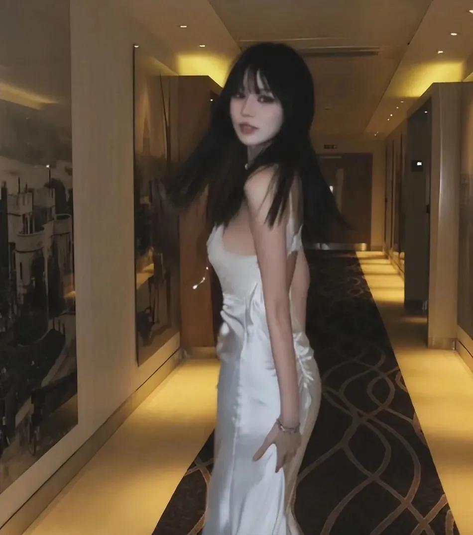 汪峰女儿18岁大变样,五官神似“年轻版李嘉欣”