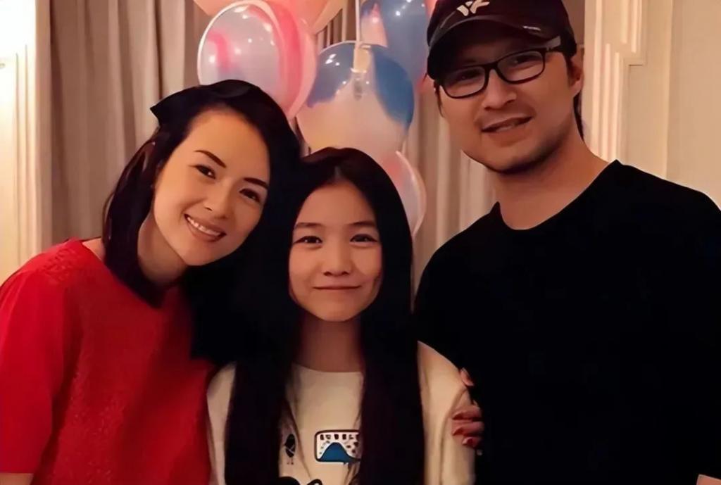 汪峰女儿18岁大变样,五官神似“年轻版李嘉欣”