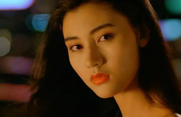 汪峰女儿18岁大变样,五官神似“年轻版李嘉欣”