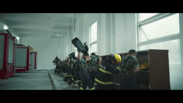 中国机长真实故事?《中国机长》原型,远比电影更惊心动魄