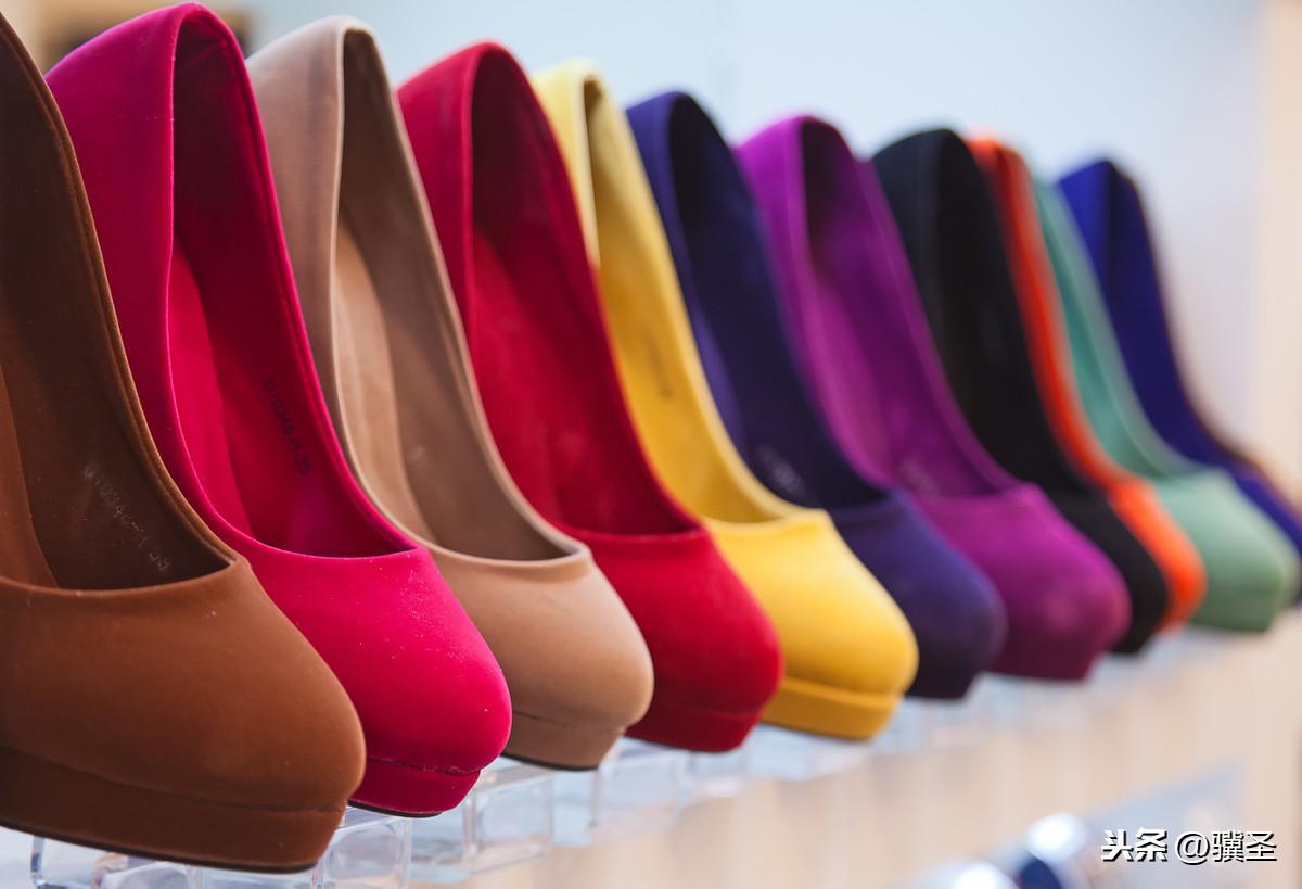 皮鞋磨脚怎么办小妙招？几点生活小常识，教你搞定新鞋子磨脚