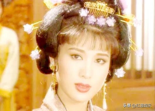 大郑爽,1966年出生辽宁沈阳,电影协会会员,她演的扈三娘很美