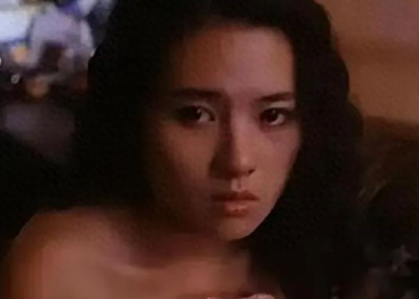 ​香港风月电影《蜜桃成熟时3之蜜桃仙子》，编剧竟然金庸先生