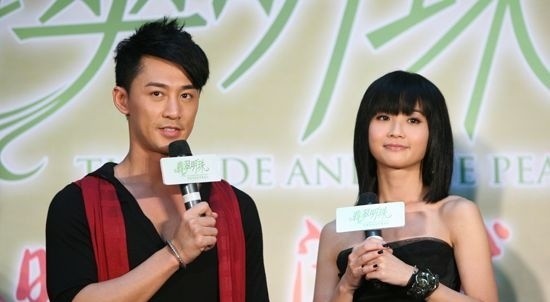 香港风月电影《蜜桃成熟时3之蜜桃仙子》,编剧竟然金庸先生