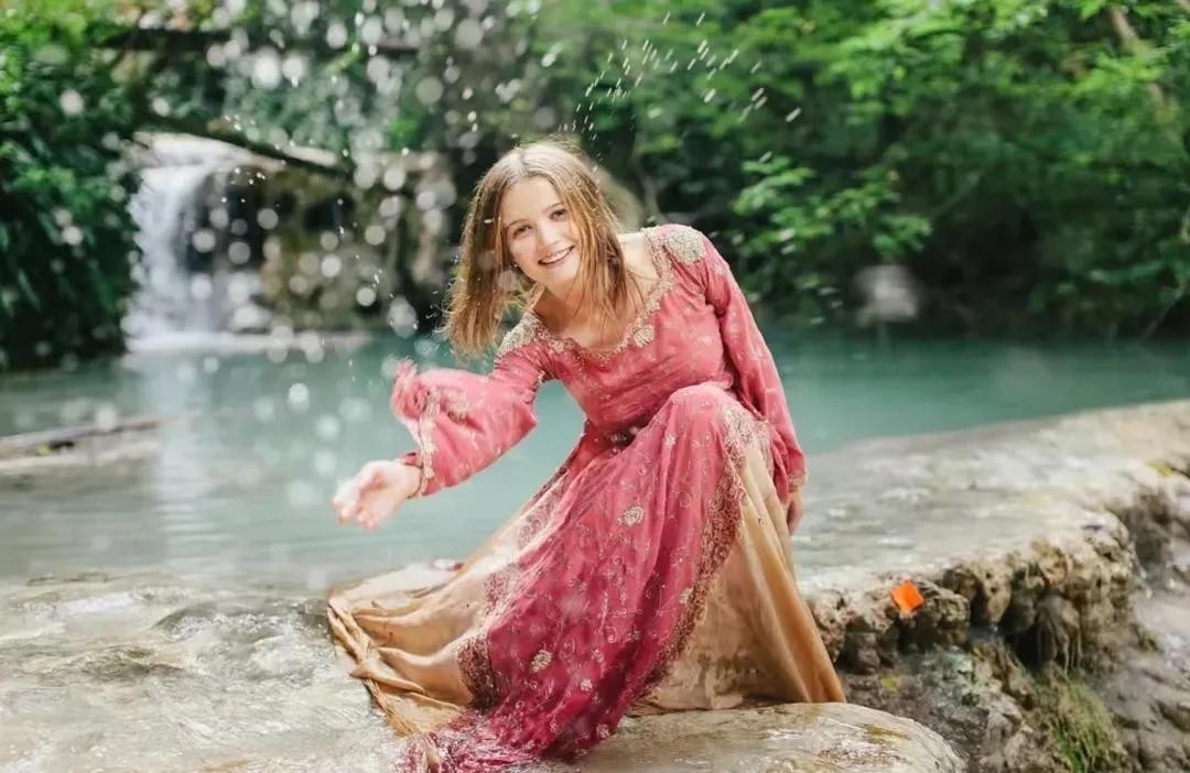 人兽之恋,这大尺度电影不容错过!