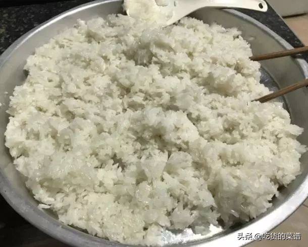 好喝的米酒我们自己在家就能做,做法简单,口感香醇,一次就成功