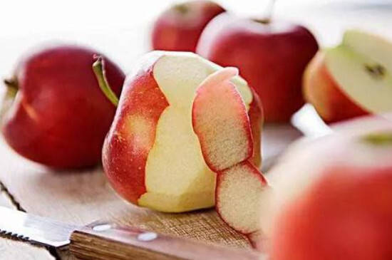 苹果不削皮吃好吗有毒吗 苹果不削皮吃好吗会中毒吗