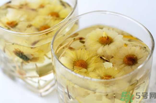 春天喝菊花茶好吗?女性春天喝什么茶最好?