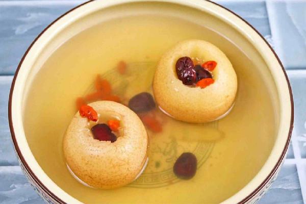 梨子煮水是凉性还是热性？梨子煮水适合寒咳还是热咳