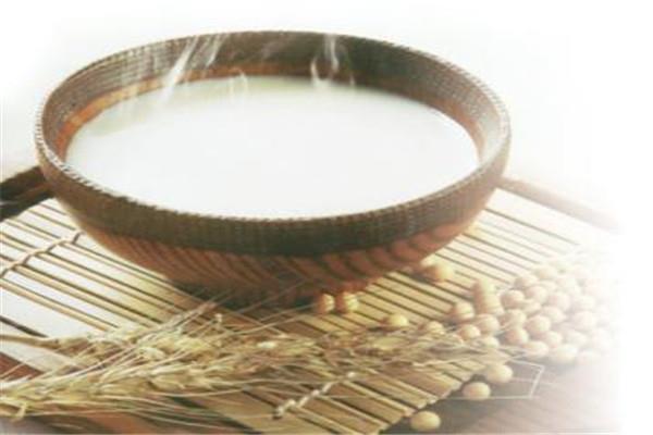 豆浆一天喝多少为宜？豆浆最好不要喝太多