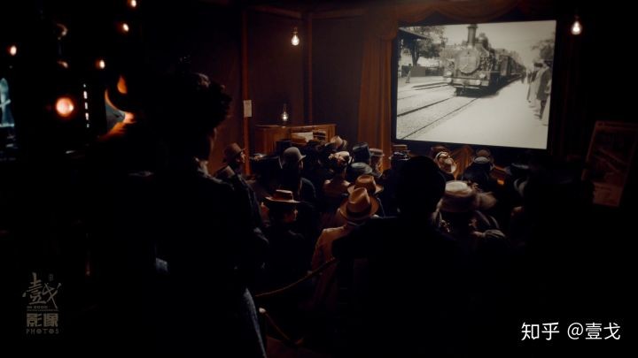 电影是谁发明的?