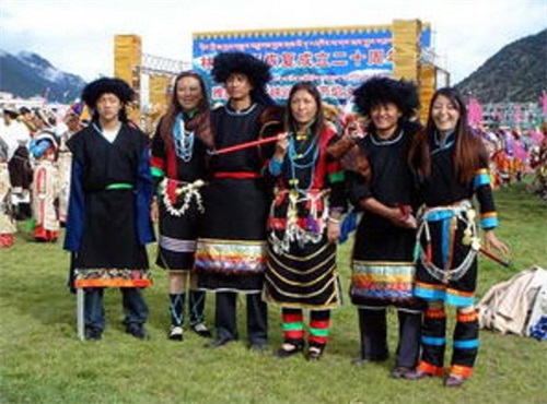 “穿青人”身份证走红,原来我们有58 个民族