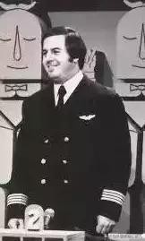 电影《猫鼠游戏》原型:通过装逼登上人生巅峰的诈骗犯