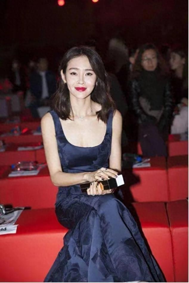 闪婚的婚姻格外美,于明加被公婆和丈夫当作宝