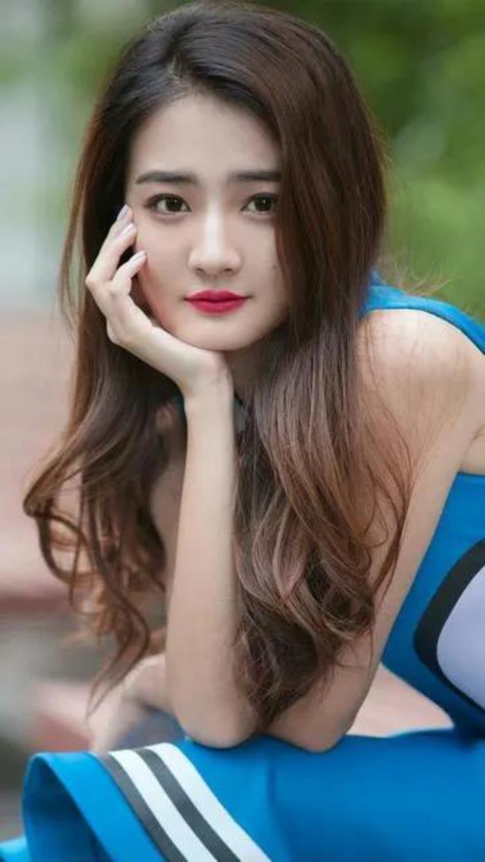 ​玉娆扮演者徐璐？90后性感小花旦徐璐