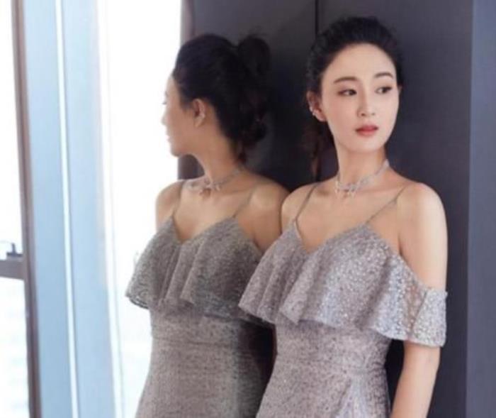 唐心怡的扮演者?还是我们认识的唐心怡