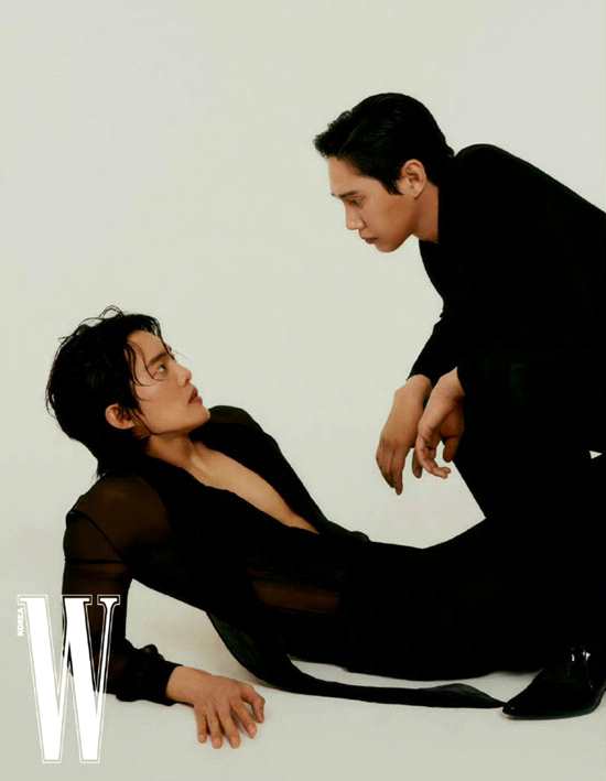 《黑暗荣耀》反派五人组登画报 邪魅狂狷狠狠拿捏