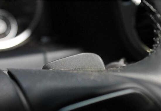 ​汽车换挡拨片是什么意思