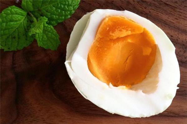 鹅蛋什么人不能吃？哪些人不适合吃鹅蛋