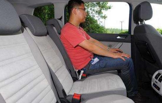 ​大众途安改装第二排座椅，新途安改装后排座椅图片