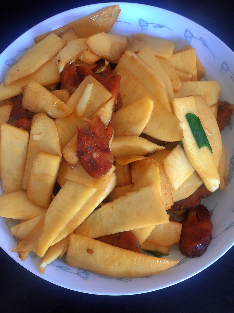 腊肠炒青笋正宗做法10种,详细步骤与技巧分享