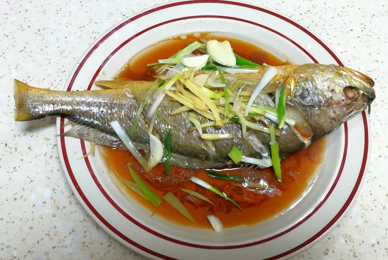 清蒸黄颡鱼十大做法：配料与步骤详解