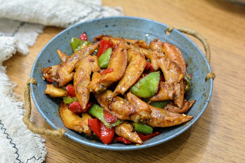 辣烧鸡翅尖十大美味做法，轻松学做超下饭