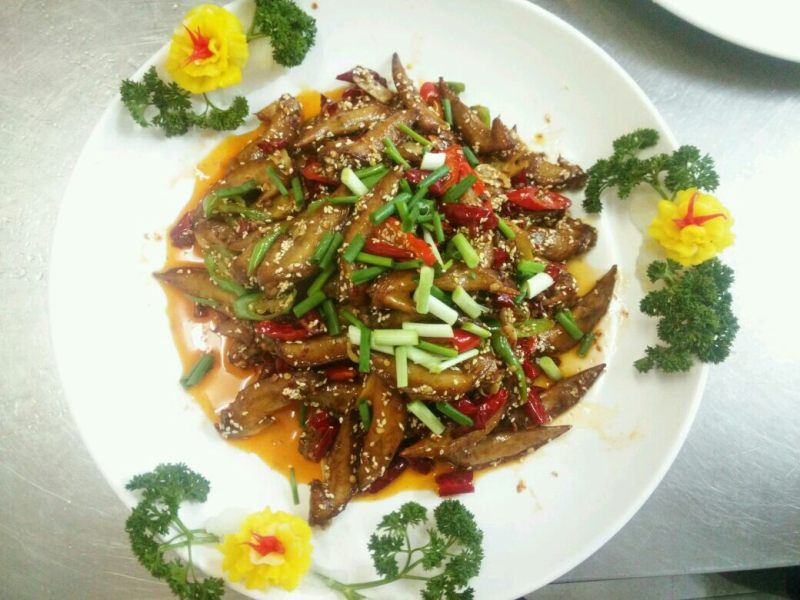 辣烧鸡翅尖十大美味做法,轻松学做超下饭