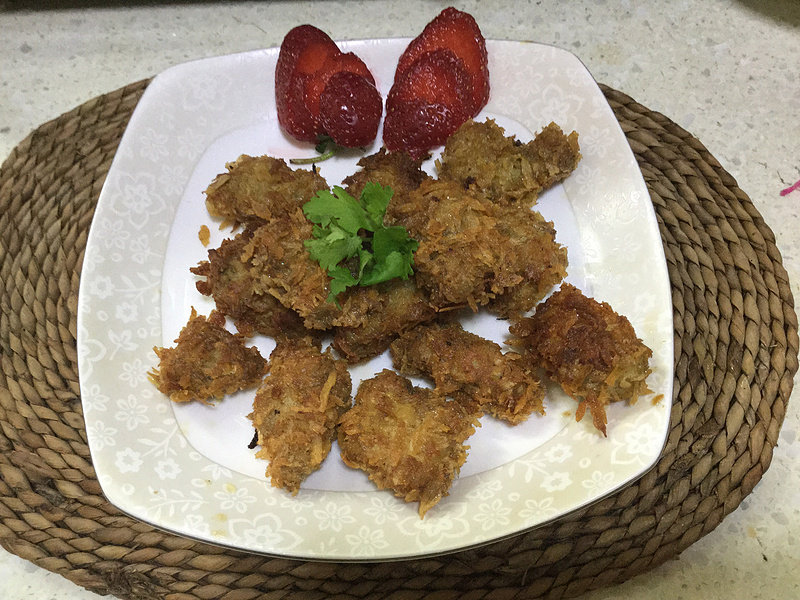 香辣炸鸡块:酥脆多汁的家常做法与配料详解