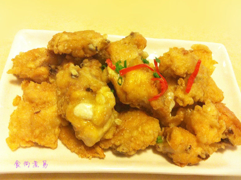 香辣炸鸡块:酥脆多汁的家常做法与配料详解