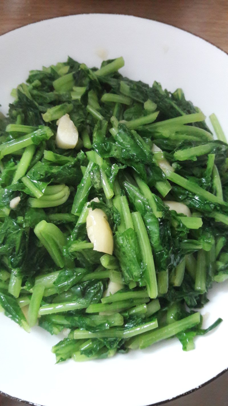 金蒜萝卜饭做法详解:香气四溢的家常美味