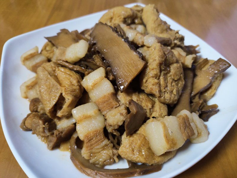 笋焖五花肉最正宗做法，鲜香软烂不油腻