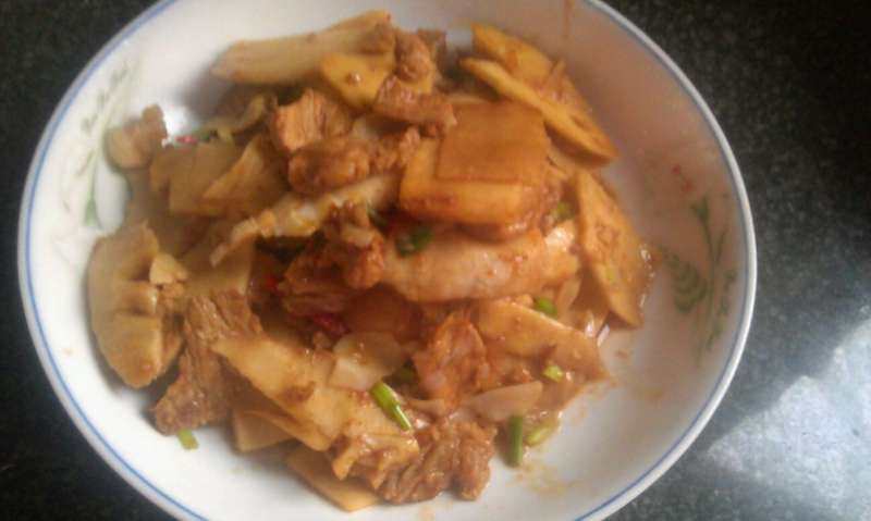 笋焖五花肉最正宗做法,鲜香软烂不油腻