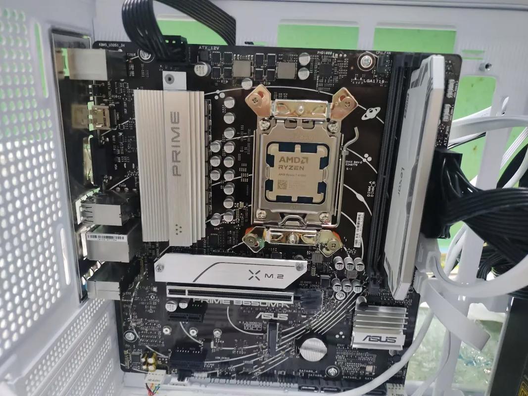 没有主机的电脑如何组装?需要哪些组件和步骤?