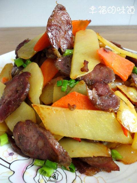 萝卜炒腊肠家常做法,这样炒最香!